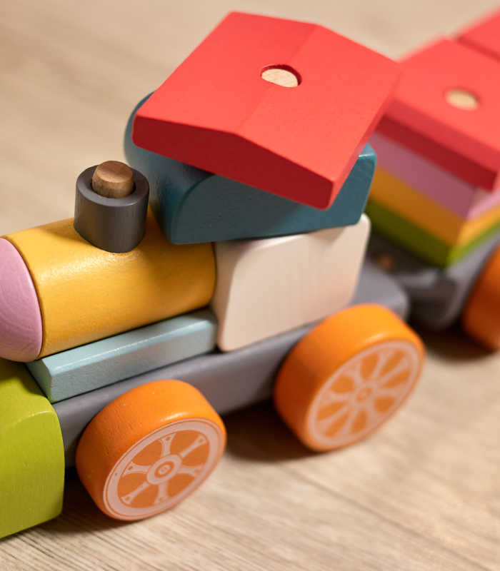 Compressed by jpeg-recompress toy-locomotive-made-of-blocks-2022-02-03-11-05-26-utc – Bild 1